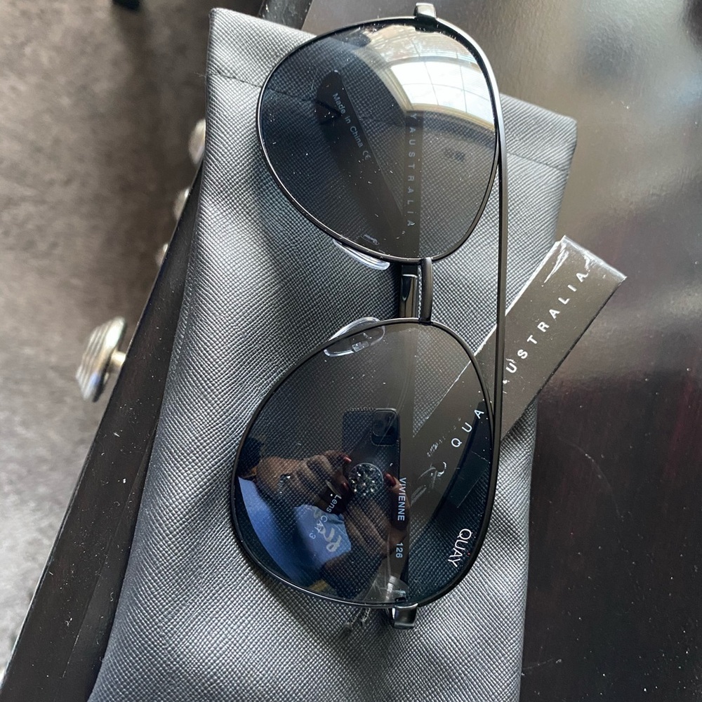 Quay sunglasses - Picture 3 of 3